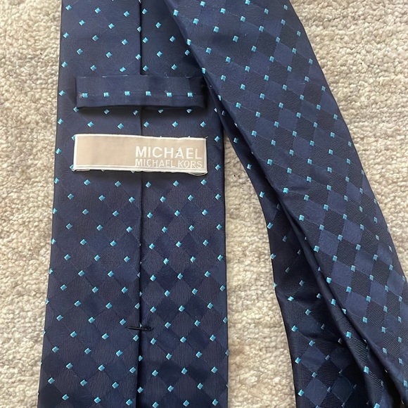 Michael Kors Men’s Tie - Picture 3 of 3
